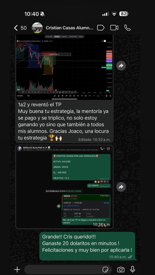 Cristian Casas agradeciendo a Joaquín Urban por la estrategia JJ